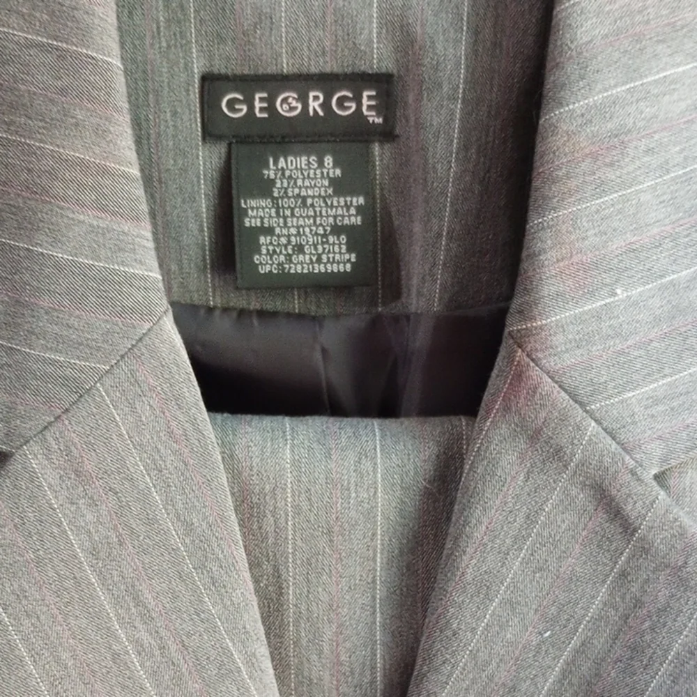 George Gray Structured Blazer with Notched Lapel - Picture 2 of 5